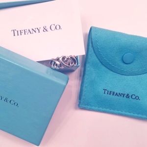 Tiff & Co. Paloma Picasso Loving Heart Band Ring